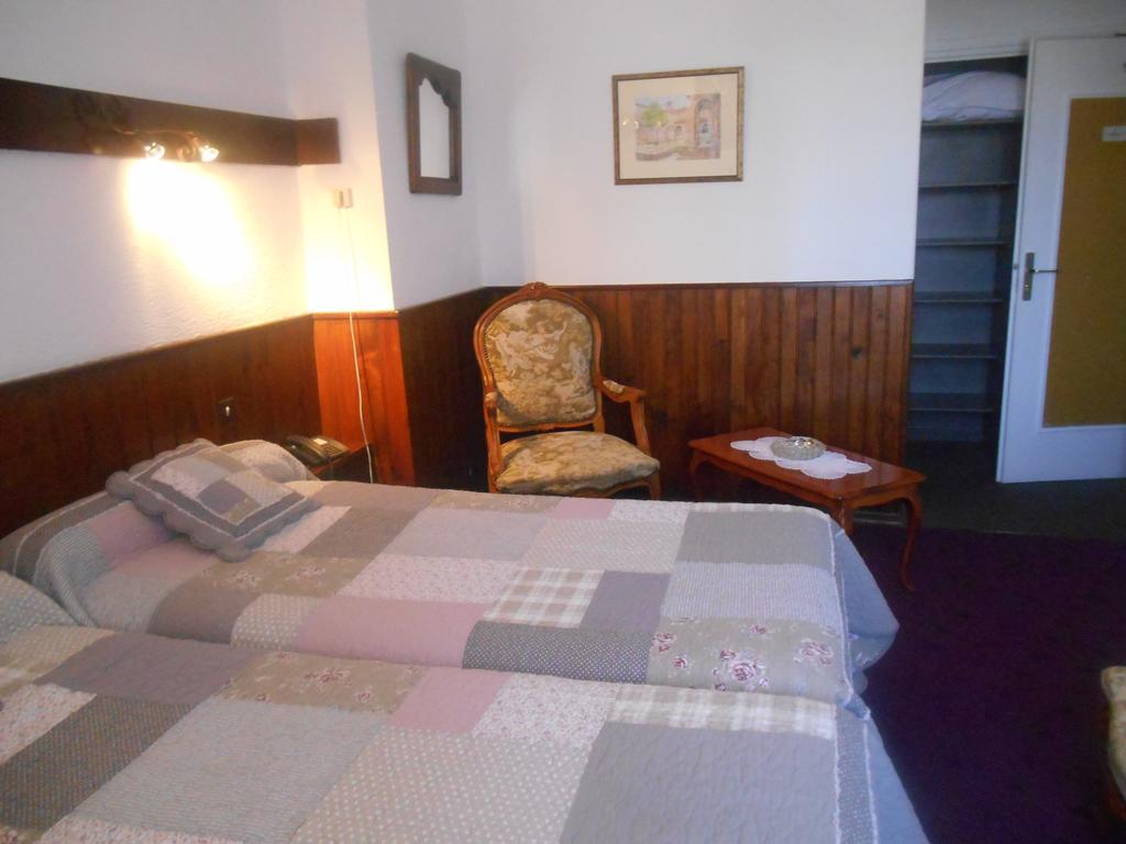 L'Echo Et L'Abbaye Bed and Breakfast La Chaise-Dieu Rum bild