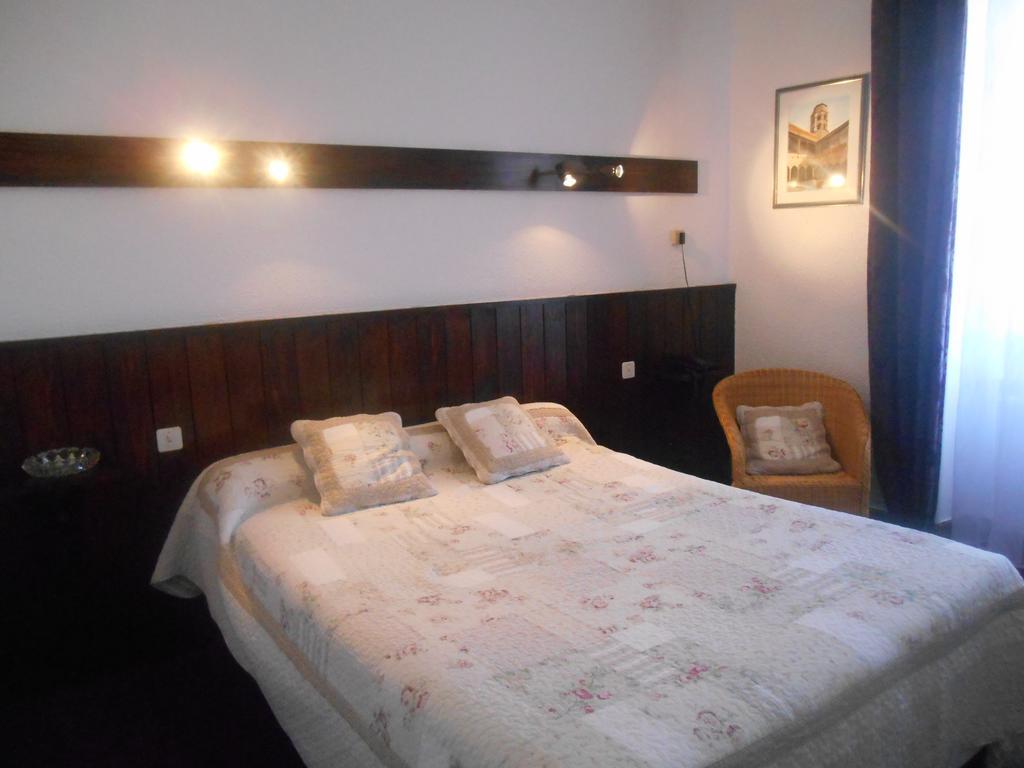 L'Echo Et L'Abbaye Bed and Breakfast La Chaise-Dieu Rum bild